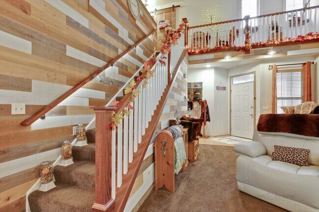 Building Photo - 842 Amelia Ct