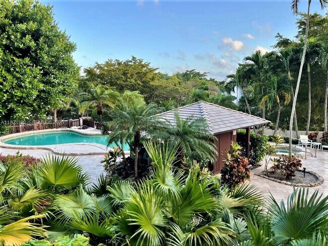 Foto del edificio - 1000 Quayside Terrace