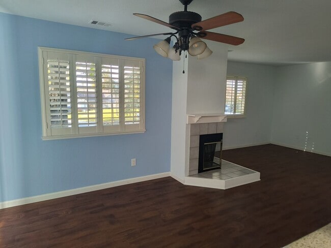Building Photo - COMING SOON!!! Orangevale Townhouse Gem!