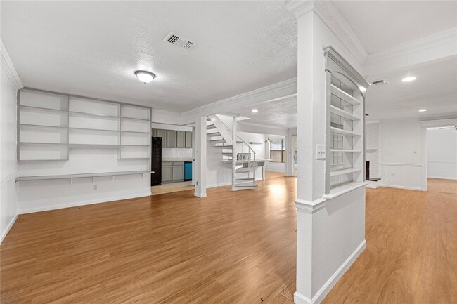 Foto del edificio - 6327 Lynkat Ln