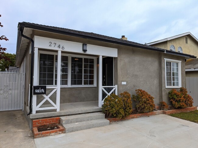 Building Photo - 2746 Thurman Ave