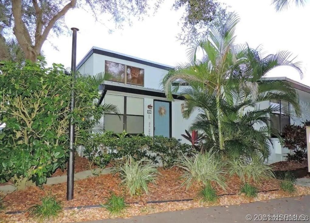Primary Photo - 42 Jacaranda Cay Ct