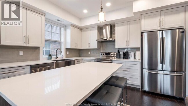 Photo du bâtiment - 1310 Lesperance Rd