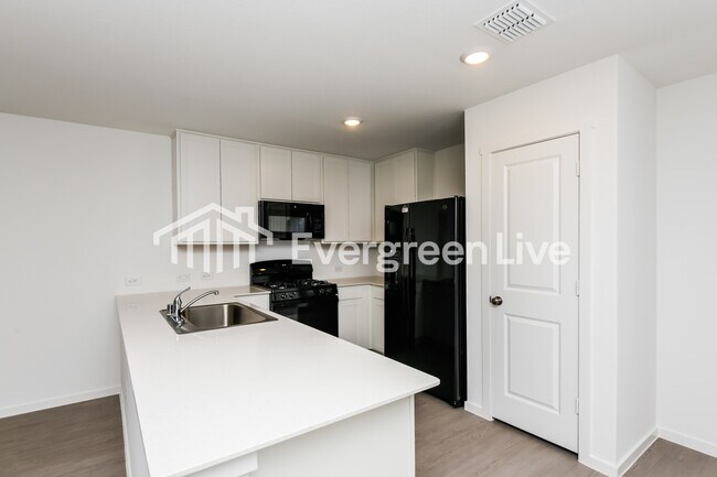 Building Photo - 10708 Dusty Rnch Rd