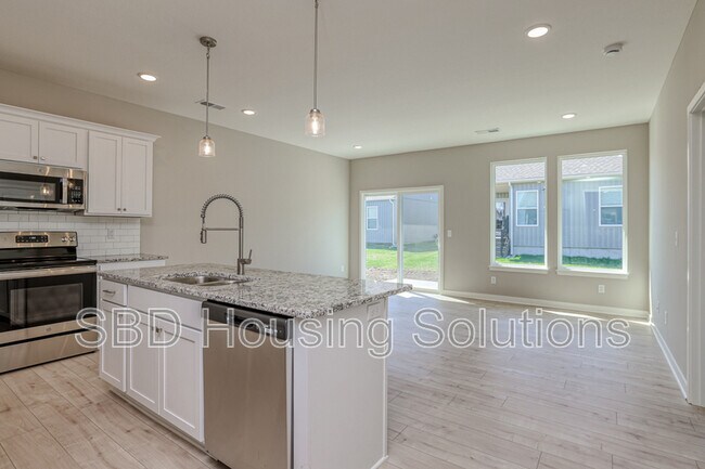 Building Photo - 27313 E Oak View Dr