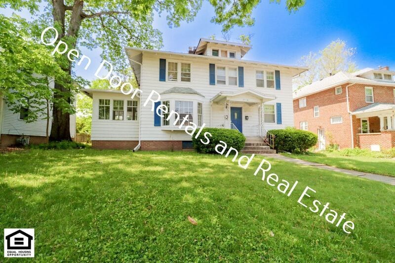 Primary Photo - 3718 S Wayne Ave