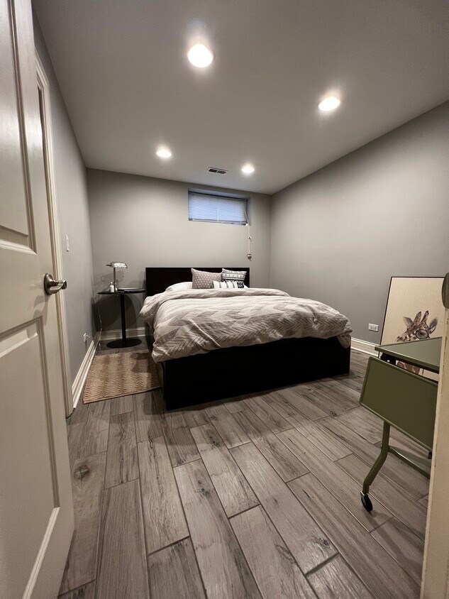 Foto principal - 1525 N Maplewood Ave