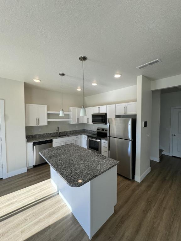 Foto del edificio - 990 W 600 S