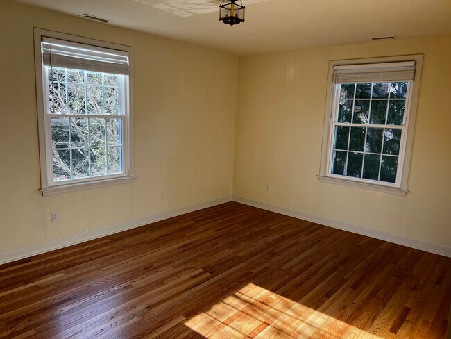Building Photo - 2940 Rivermont Ave