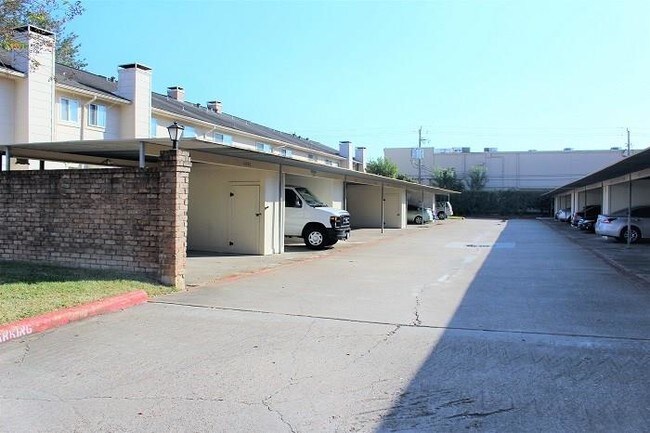 Foto del edificio - 14693 Perthshire Rd