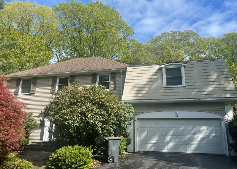 Primary Photo - 4 Paddock Ln