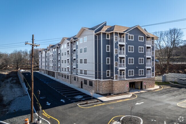 Foto del edificio - The Crown Walk