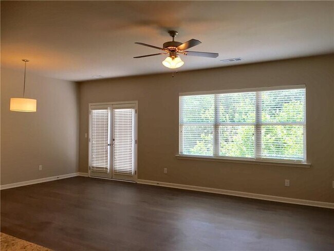 Building Photo - 3102 Cedar Glade Ln NE