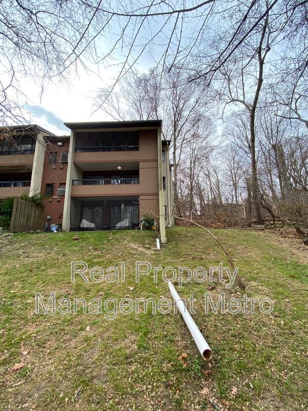 Foto del edificio - 5657 Harpers Farm Rd