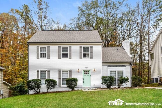 Building Photo - Newly renovated 3 bed, 2.5 bath home in Ch...