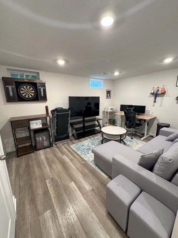 Foto del edificio - 7614 Clayton Ave