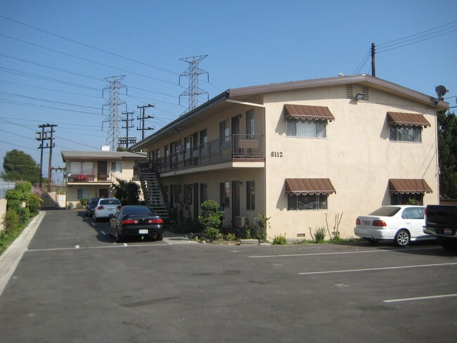 Building Photo - 6110 Vineland Ave