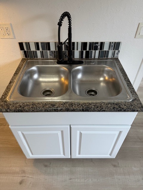 Building Photo - 423 E 82nd St