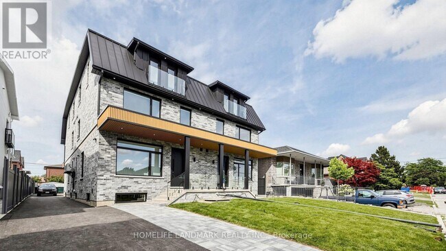 Building Photo - 750 Glengrove Ave W