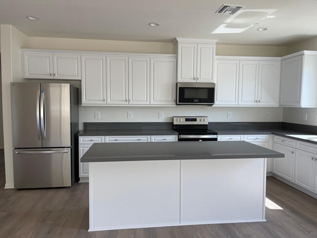 Foto del edificio - 28307 Patches Dr