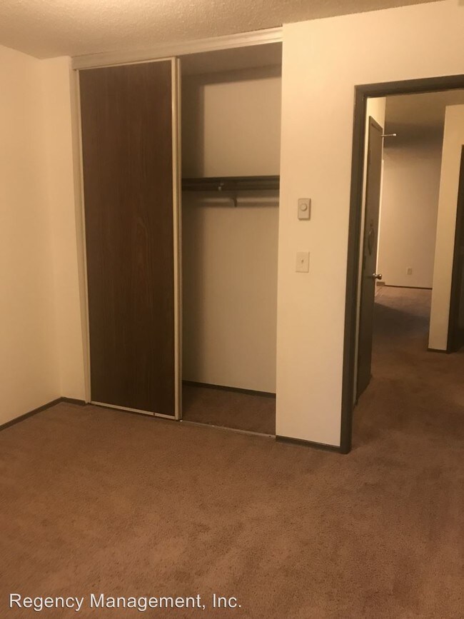 Foto del edificio - 4920 SW Lombard Ave