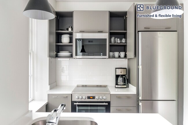 Foto del edificio - 816 Potomac Ave SE