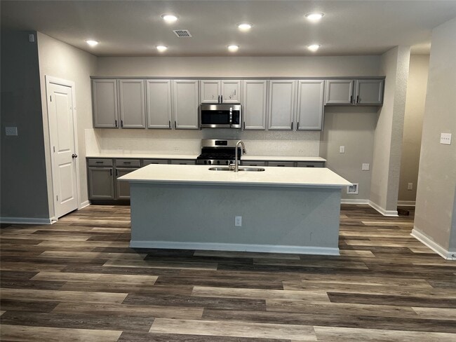 Foto del edificio - 4929 Blackburn Ln