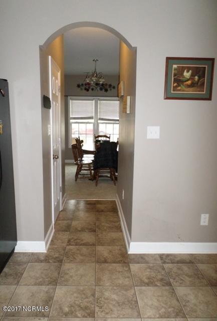 Foto del edificio - 127 Sunny Point Dr