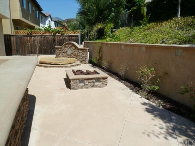 Foto del edificio - 18 Copperstone Ln
