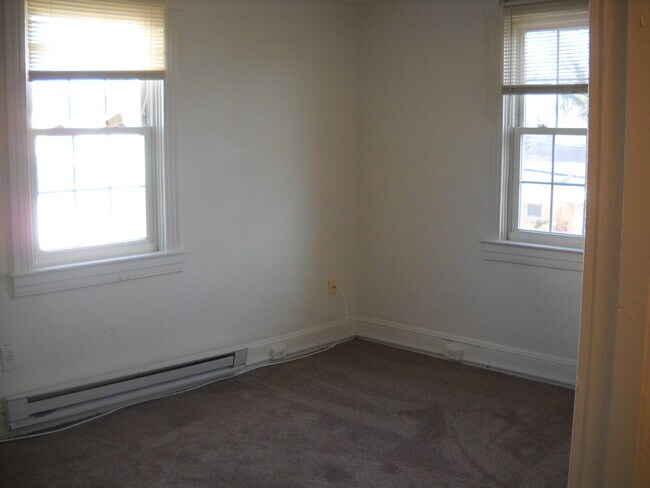 Foto del edificio - 65 Winters Ln