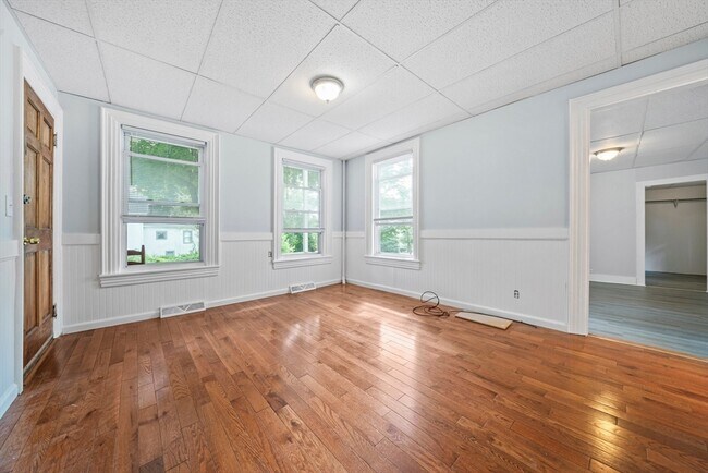 Building Photo - 152 S Franklin St