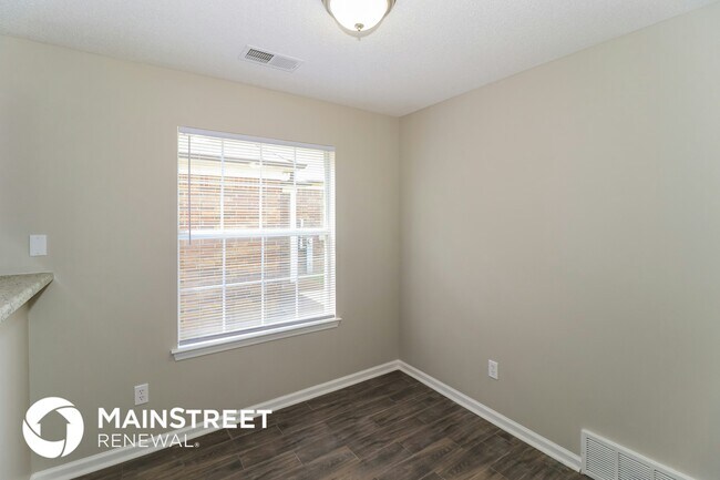 Foto del edificio - 10100 Mill Hill Ave