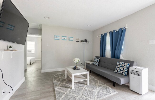 Foto del edificio - 3156 NW 55th St