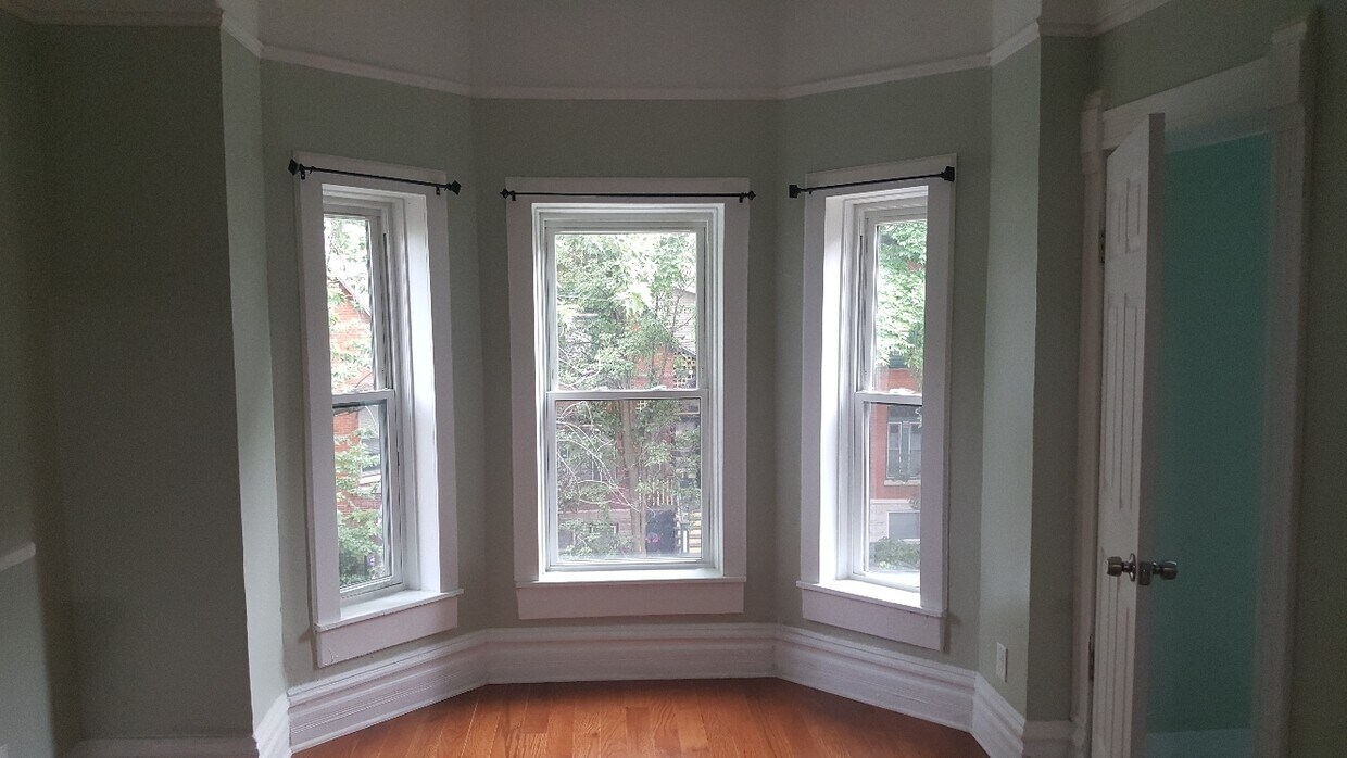 Primary Photo - 2236 W Homer St