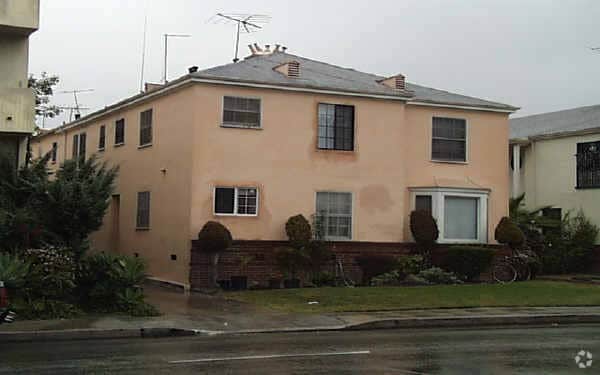 Primary Photo - 707-709 Crenshaw Blvd