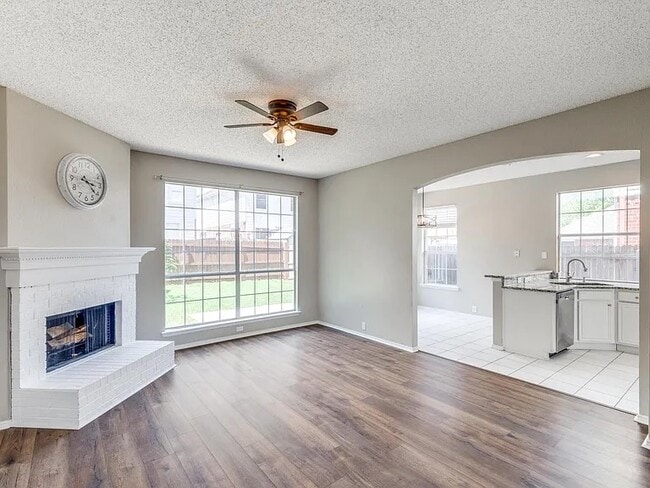 Building Photo - 4713 Park Downs Dr
