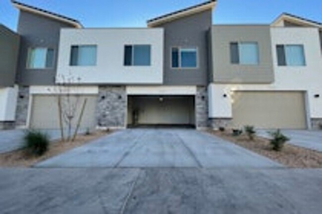 Foto del edificio - Stunning 3-Bedroom Home in St. George – $2,650/month (Beautiful Views!)
