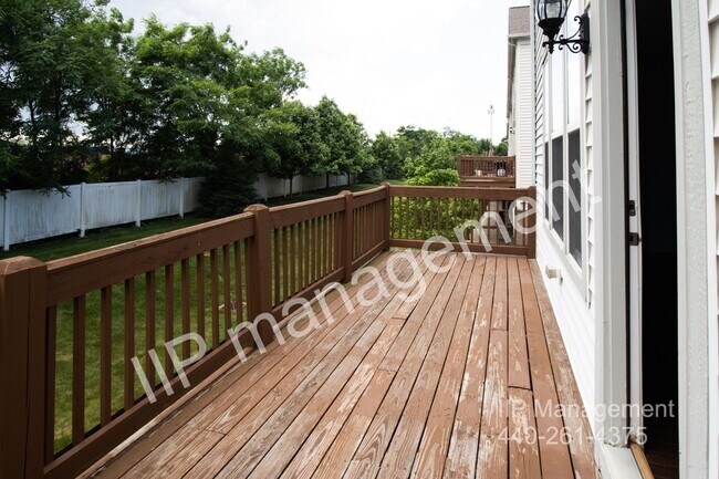 Building Photo - Chic Townhouse in  Pepper Pike OH!