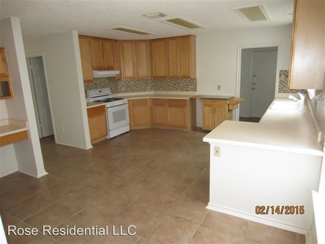 Building Photo - 5909 Hollyhock Rd