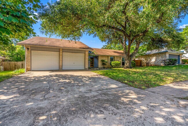 Foto del edificio - Beautiful 4 bedroom, 2 bathroom home in Northwest Austin!!!