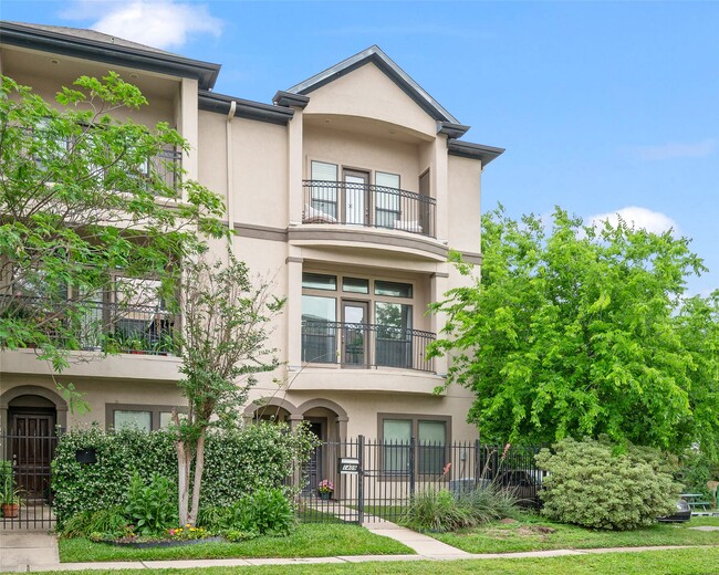 Building Photo - 1409 Rosedale St