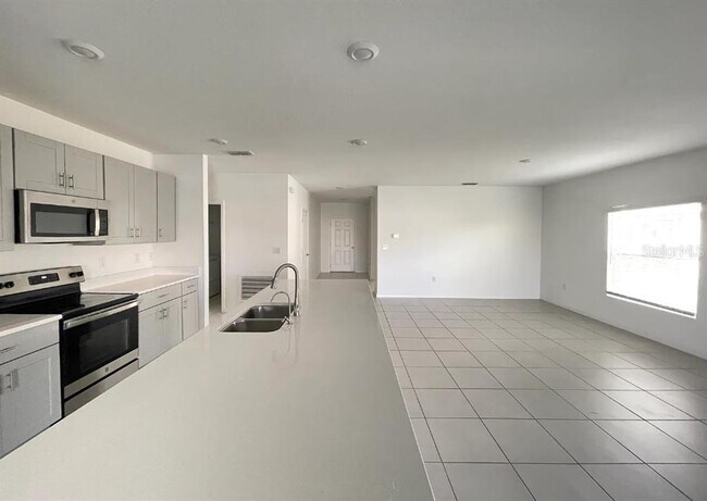 Foto del edificio - 225 Aquamarine Ln