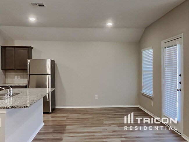 Foto del edificio - 2706 Darner Ct