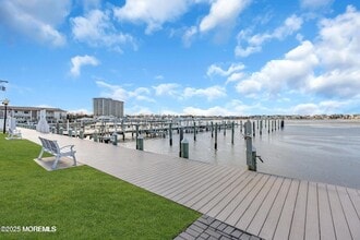 Building Photo - 98 Wharfside Dr