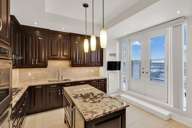 Photo du bâtiment - 1717 Avenue Rd