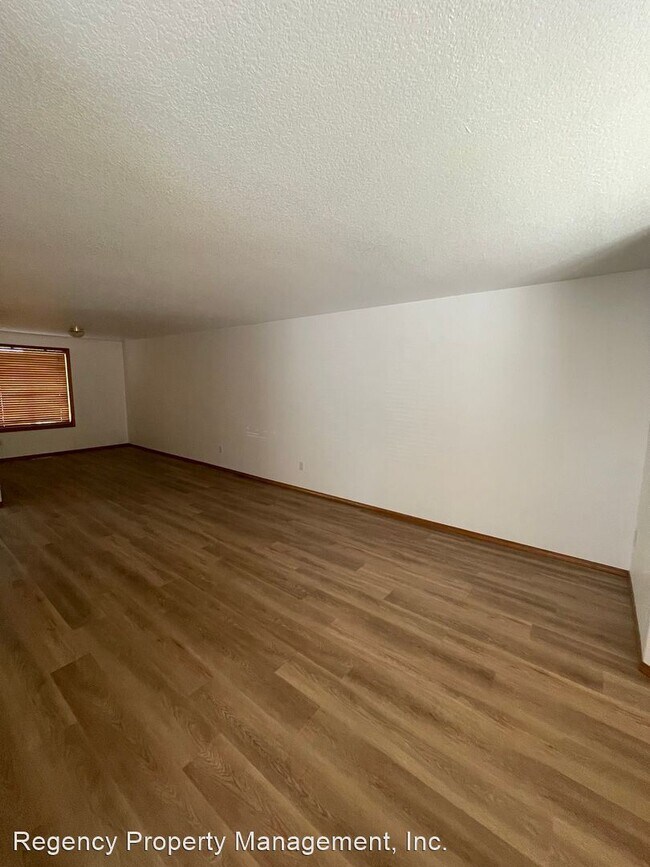 Foto del edificio - 4 br, 2.5 bath House - 4317 SE Pine Way