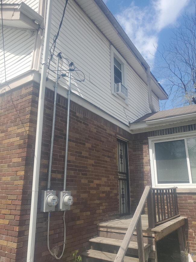 Building Photo - 15804 Indiana St