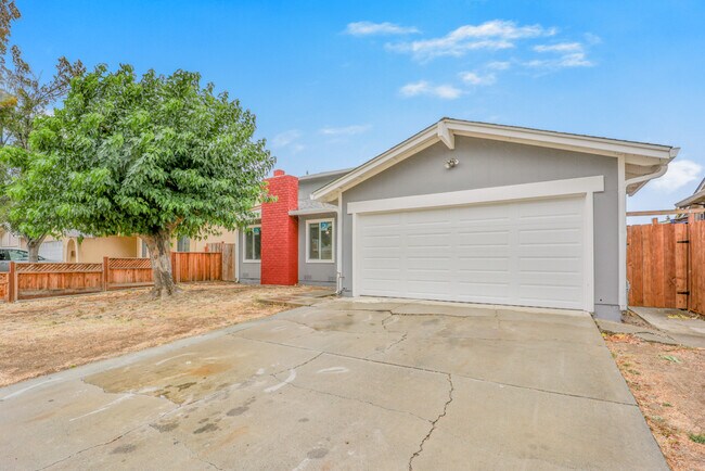 Foto del edificio - 3127 Remington Way