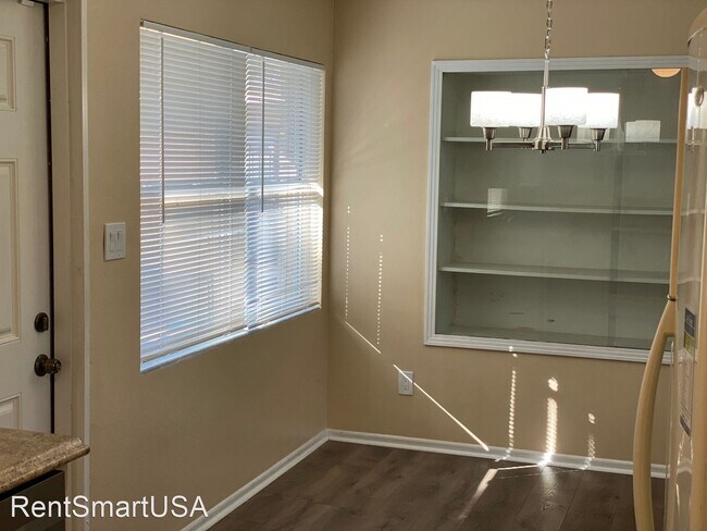 Foto del edificio - 3 br, 2 bath House - 440 Ventura Ave.