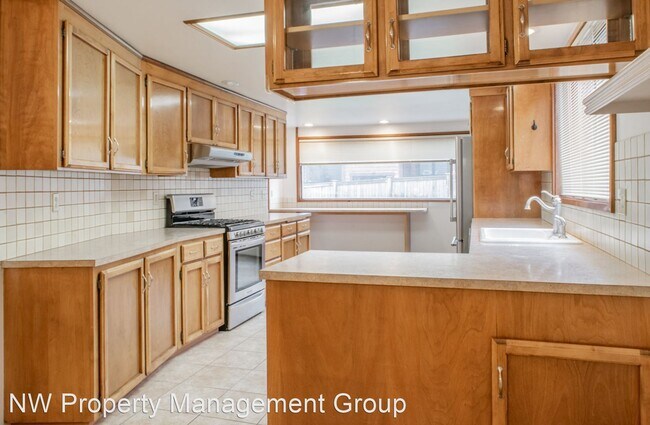 Building Photo - 5 br, 3 bath House - 10207 N. Davies Rd